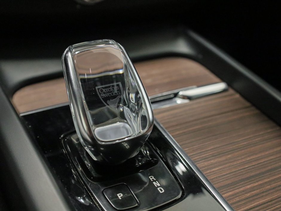 2022 Volvo XC60 B6 AWD Inscription-16