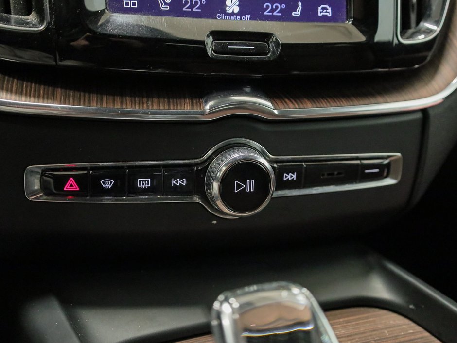 2022 Volvo XC60 B6 AWD Inscription-15