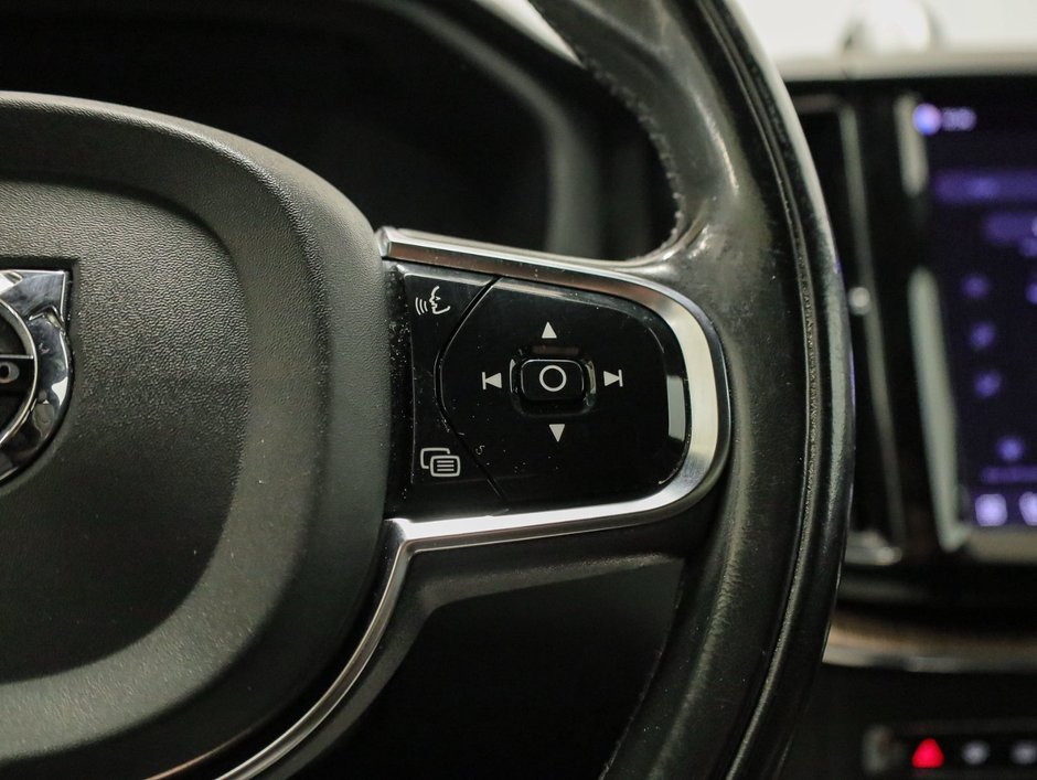 2022 Volvo XC60 B6 AWD Inscription-18