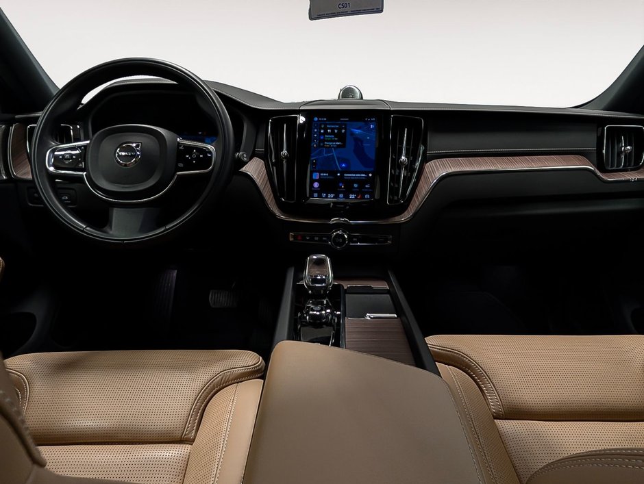 2022 Volvo XC60 B5 AWD Momentum-12