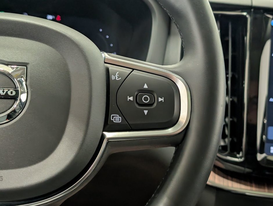Volvo XC60 Recharge Inscription Expression 2022-15