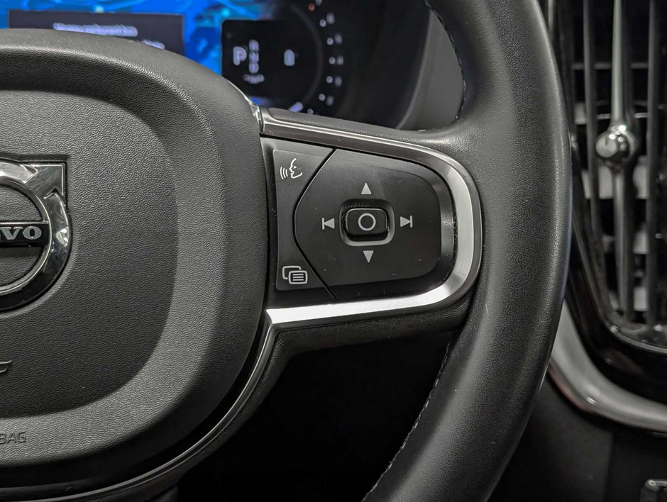 Volvo XC60 B5 AWD Momentum 2022-17