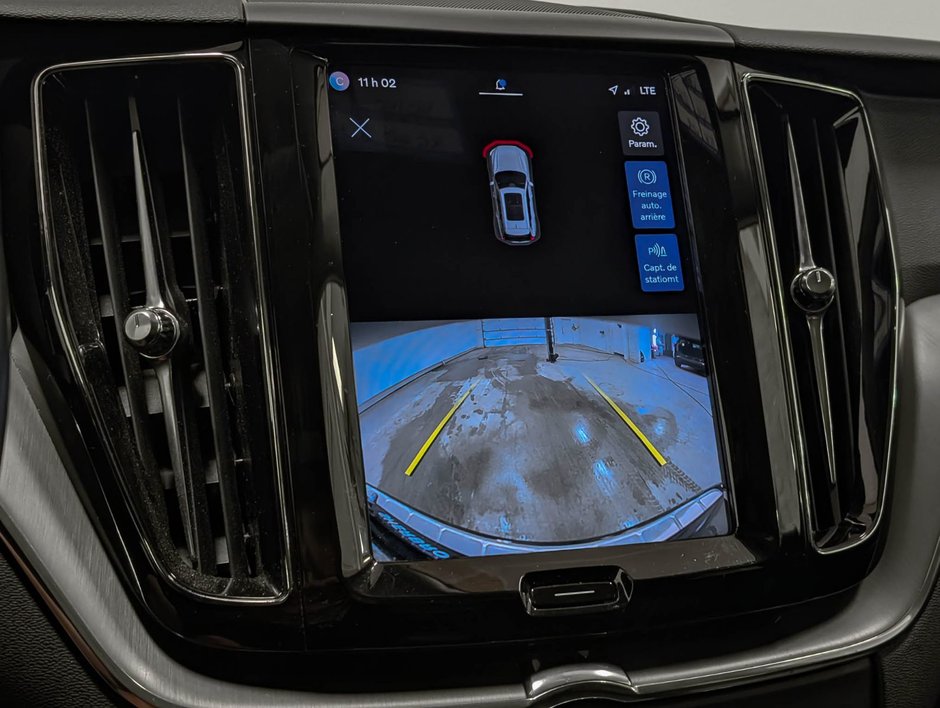 Volvo XC60 B5 AWD Momentum 2022-16