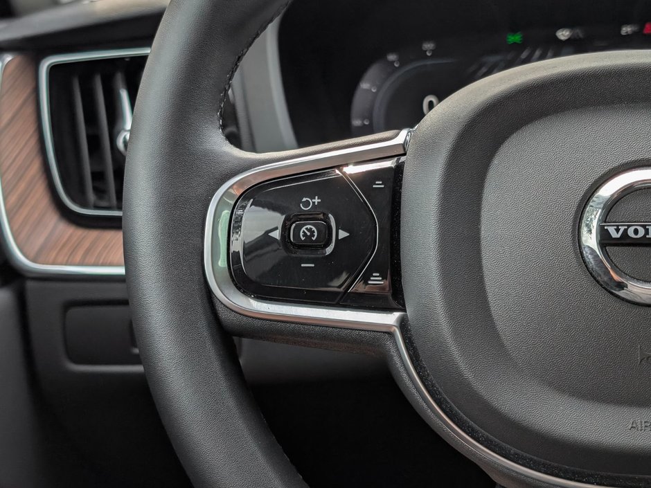 Volvo XC60 B6 AWD Plus - Bright 2023-20