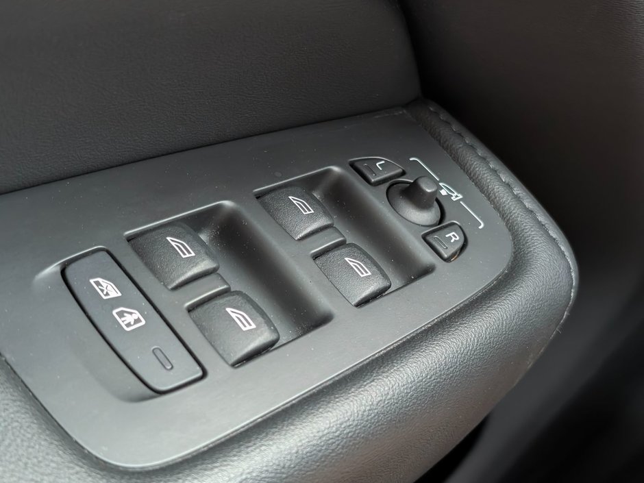 Volvo XC60 B6 AWD Plus - Bright 2023-21