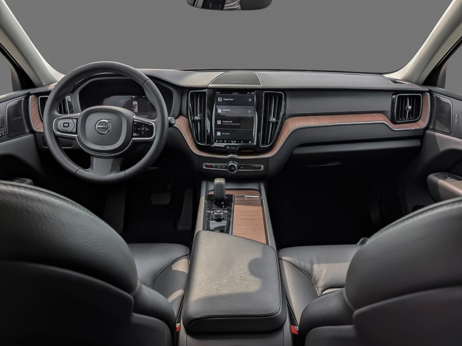 Volvo XC60 B6 AWD Plus - Bright 2023-12