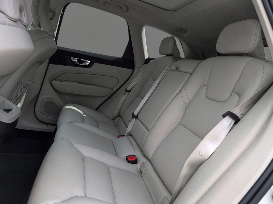 Volvo XC60 B6 AWD Plus - Bright 2023-11