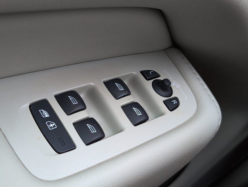Volvo XC60 B6 AWD Plus - Bright 2023-24