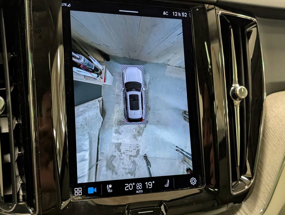 Volvo XC60 B6 AWD Plus - Bright 2023-21