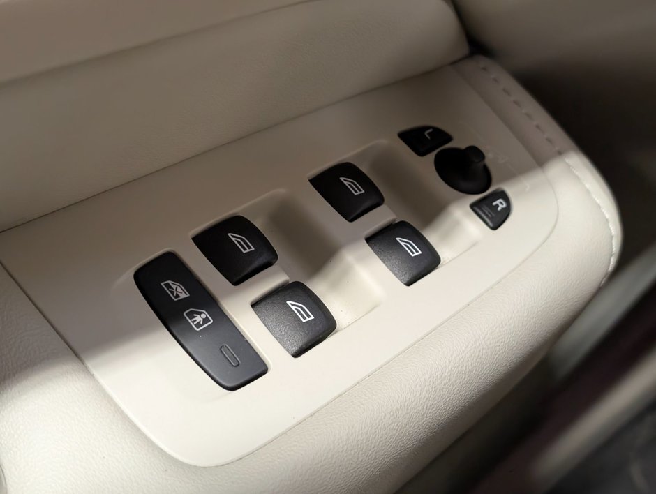 Volvo XC60 B6 AWD Plus - Bright 2023-19