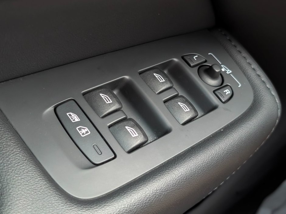Volvo XC60 B6 AWD Plus - Bright 2023-20