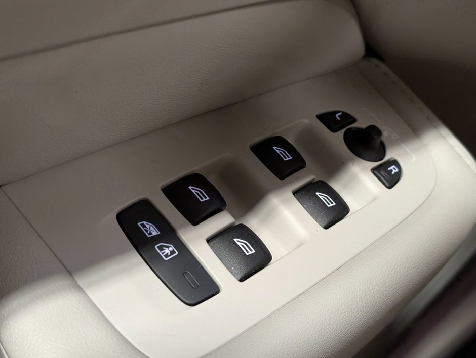 Volvo XC60 B6 AWD Plus - Bright 2023-21