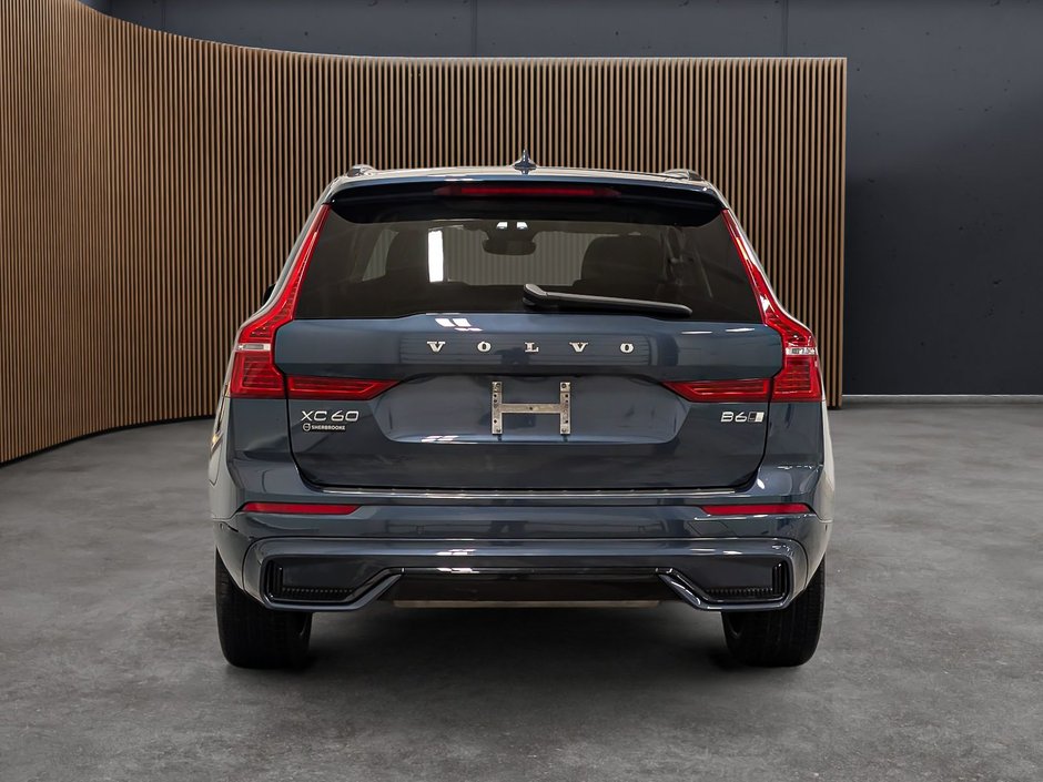 Volvo XC60 B6 AWD Plus - Dark 2023-4