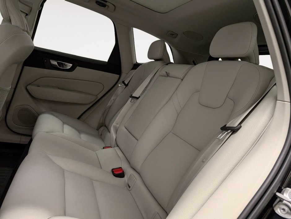 Volvo XC60 B6 AWD Plus - Bright 2023-11
