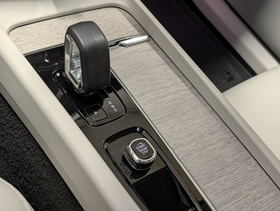 Volvo XC60 B6 AWD Plus - Bright 2023-18