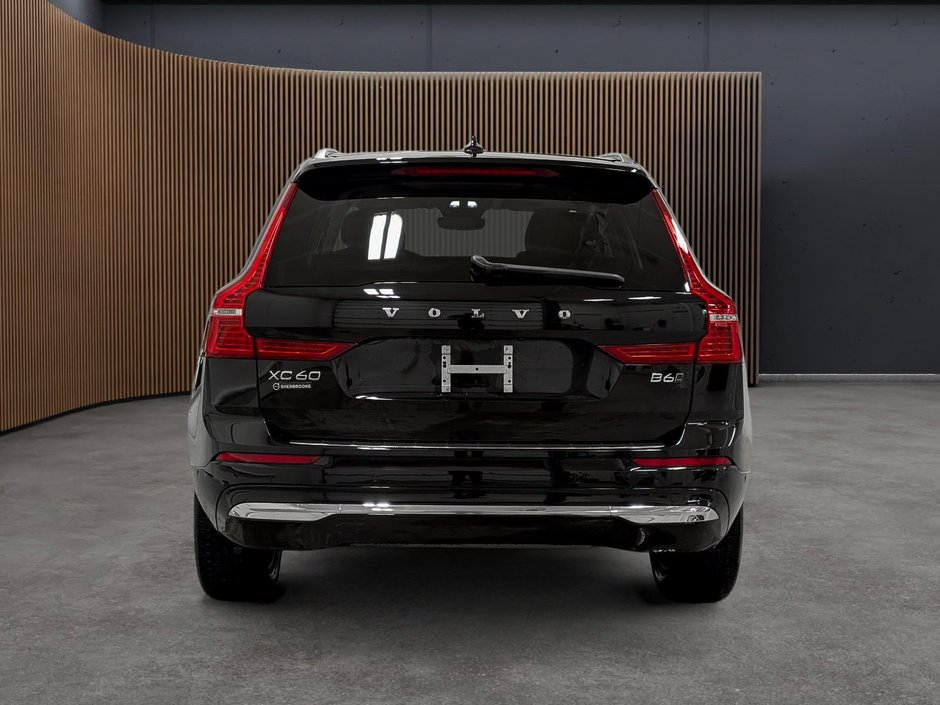 Volvo XC60 B6 AWD Plus - Bright 2023-4