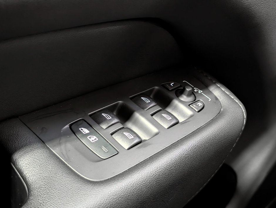 Volvo XC60 B6 AWD Plus - Bright 2023-23