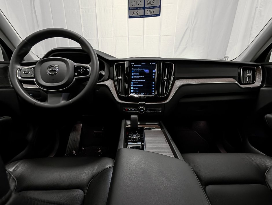 Volvo XC60 B6 AWD Plus - Bright 2023-12