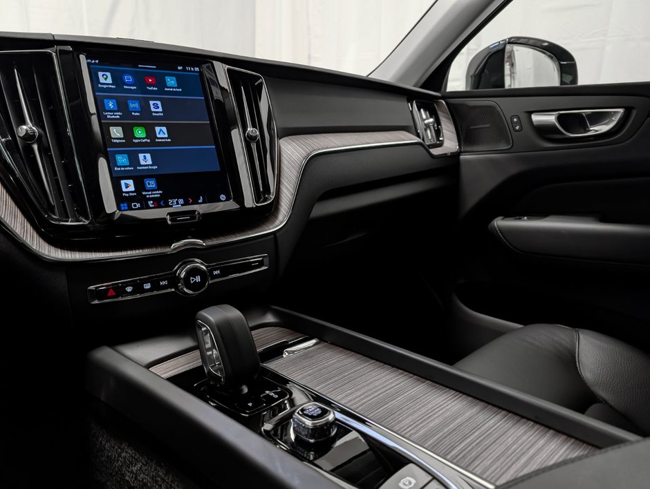 Volvo XC60 B6 AWD Plus - Bright 2023-13