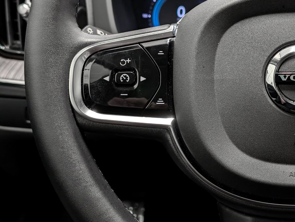 Volvo XC60 B6 AWD Plus - Bright 2023-19