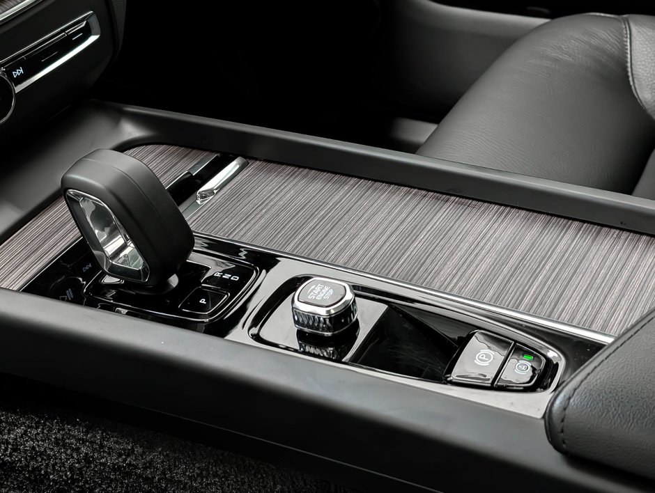 Volvo XC60 B6 AWD Plus - Bright 2023-17