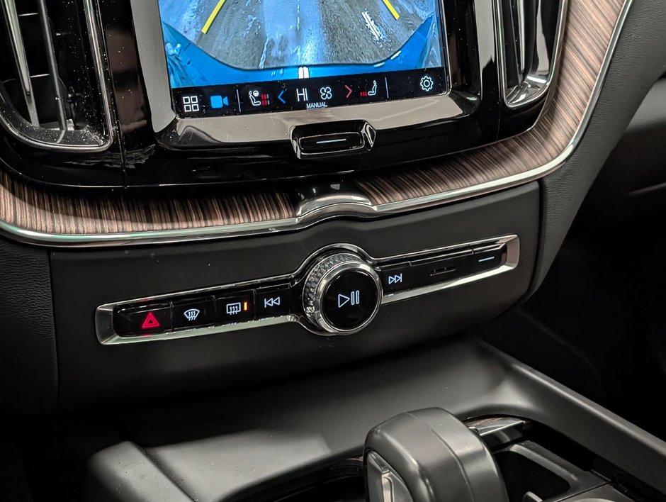 Volvo XC60 B6 AWD Plus - Bright 2023-17