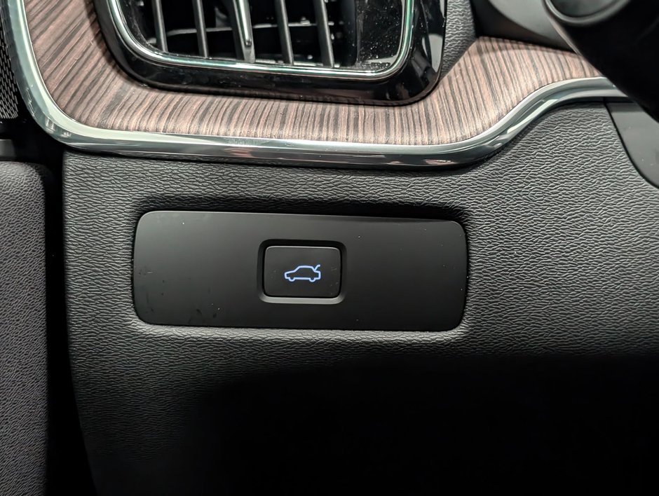 Volvo XC60 B6 AWD Plus - Bright 2023-22