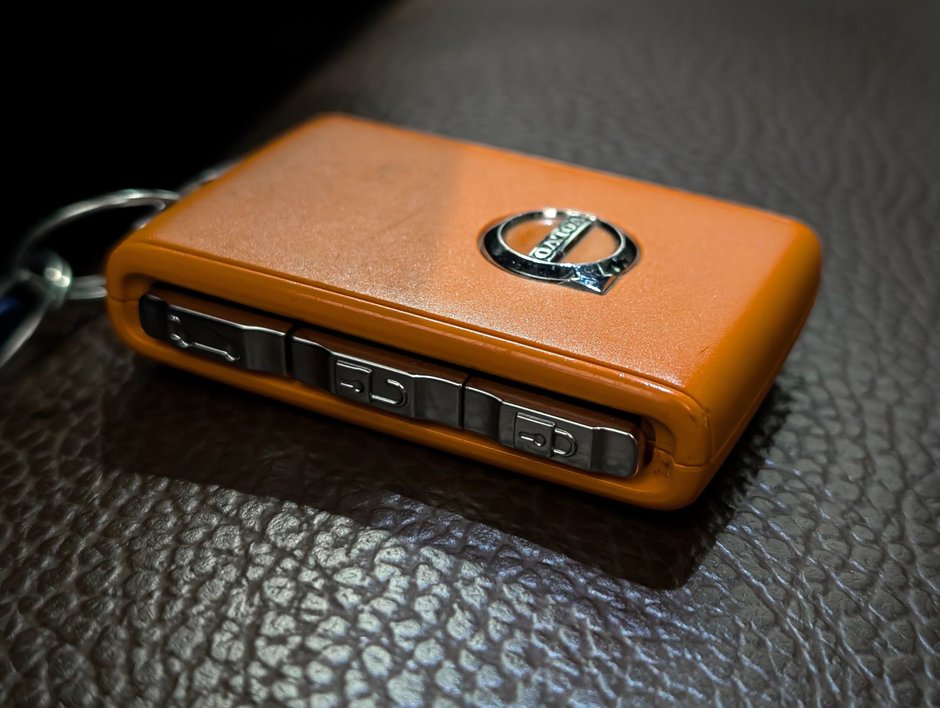 Volvo XC60 B6 AWD Plus - Bright 2023-25