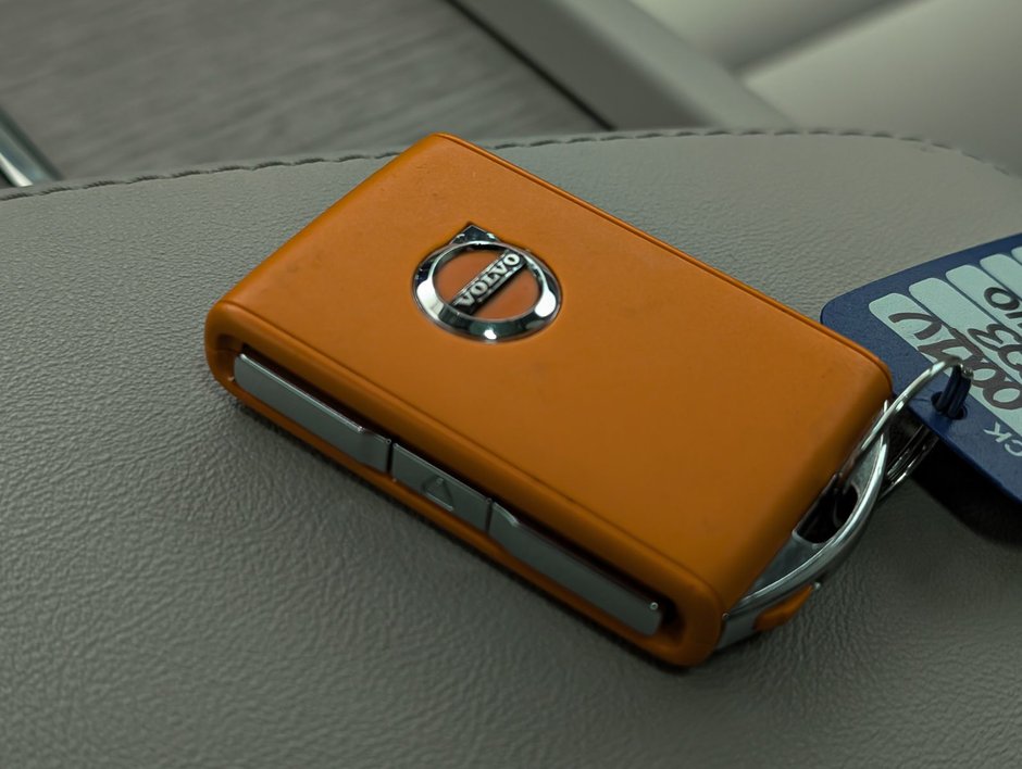 Volvo XC60 B6 AWD Plus - Bright 2023-25