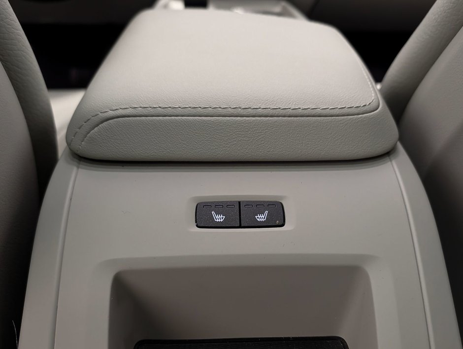 Volvo XC60 B6 AWD Plus - Bright 2023-11