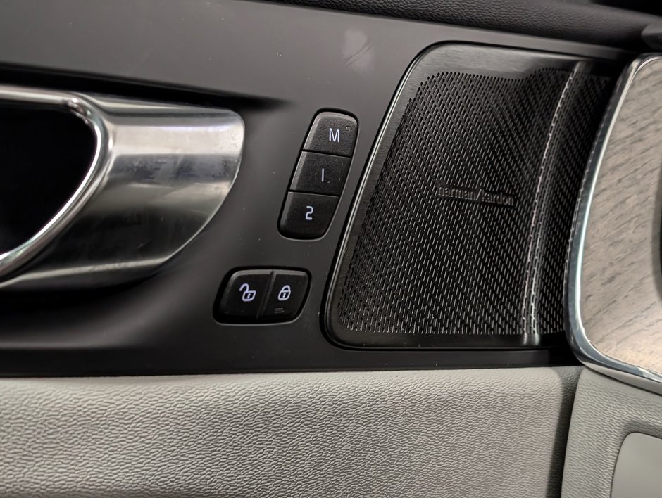 Volvo XC60 B6 AWD Plus - Bright 2023-23