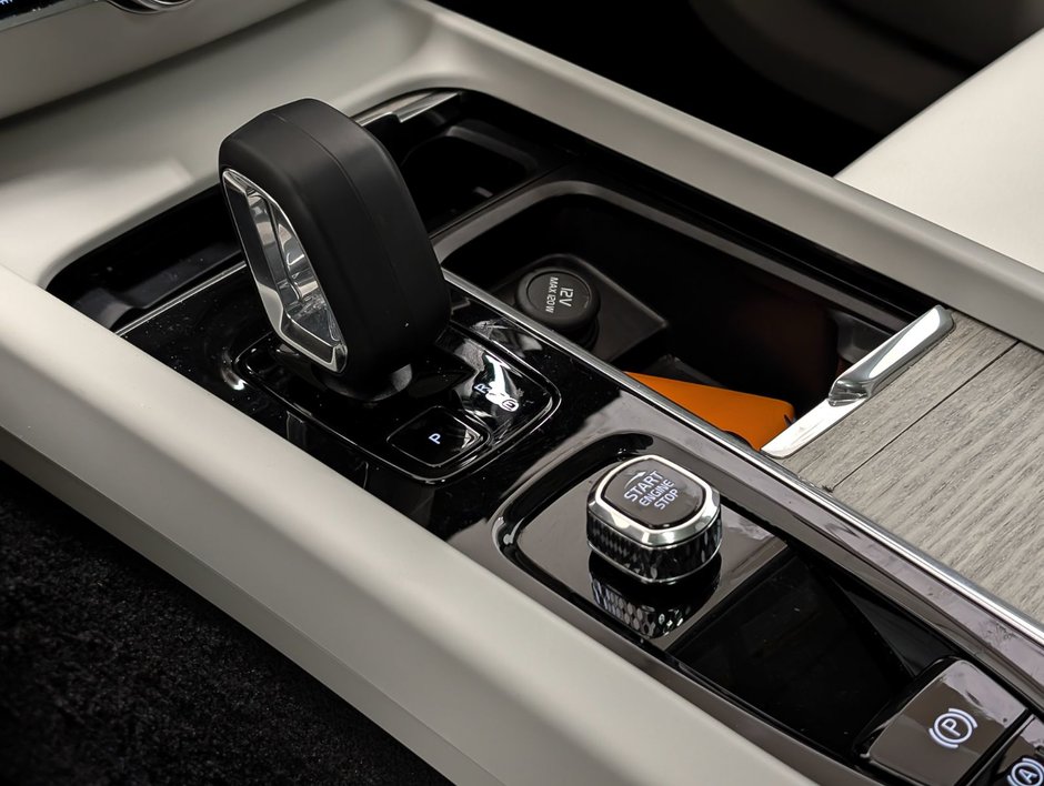 Volvo XC60 B6 AWD Plus - Bright 2023-17