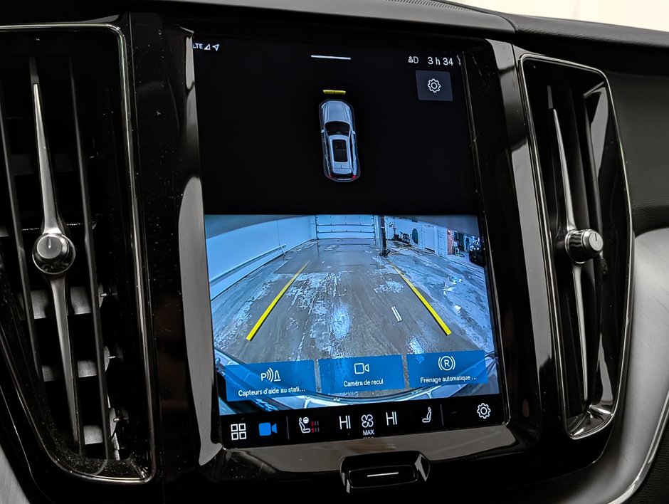 2023 Volvo XC60 B6 AWD Core - Base-14