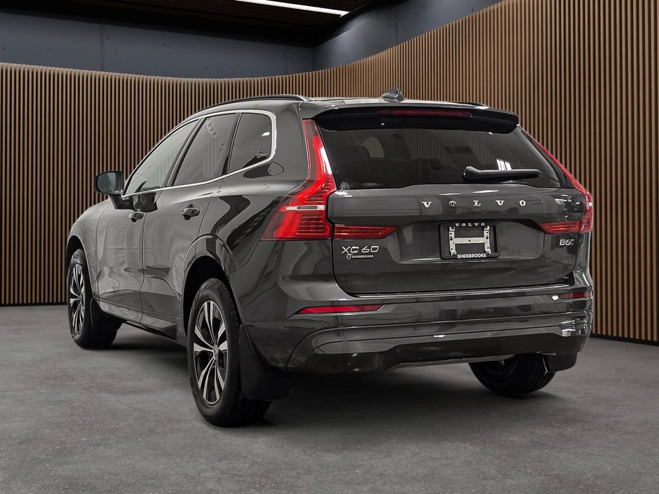 2023 Volvo XC60 B6 AWD Core - Base-3