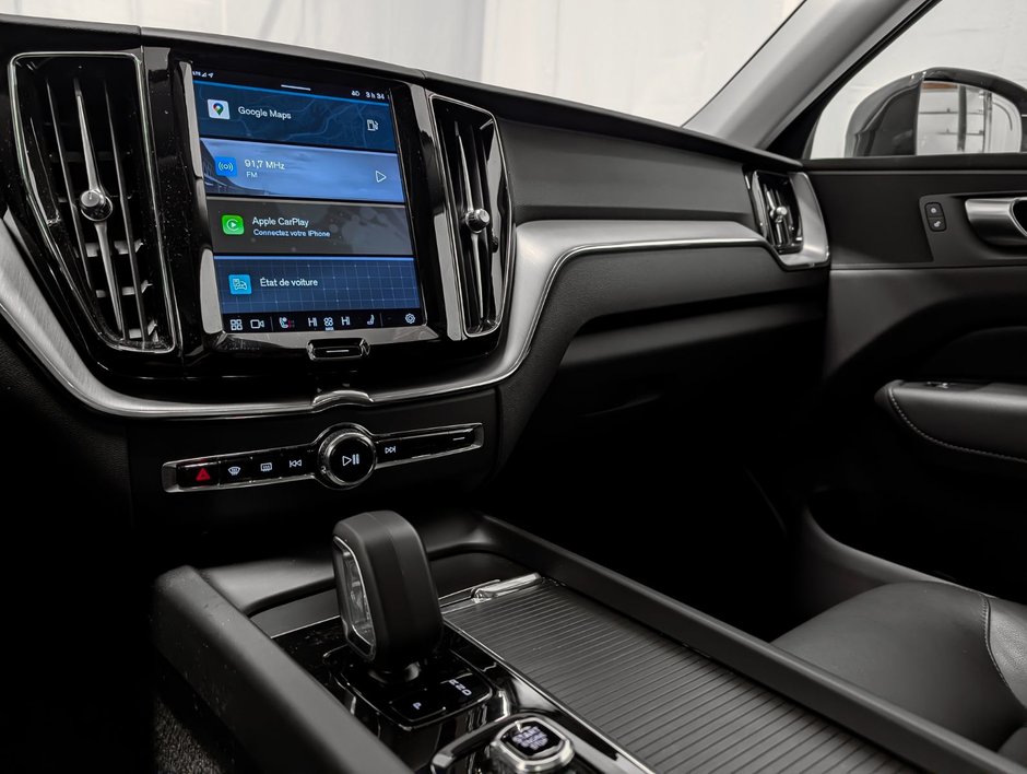 2023 Volvo XC60 B6 AWD Core - Base-12