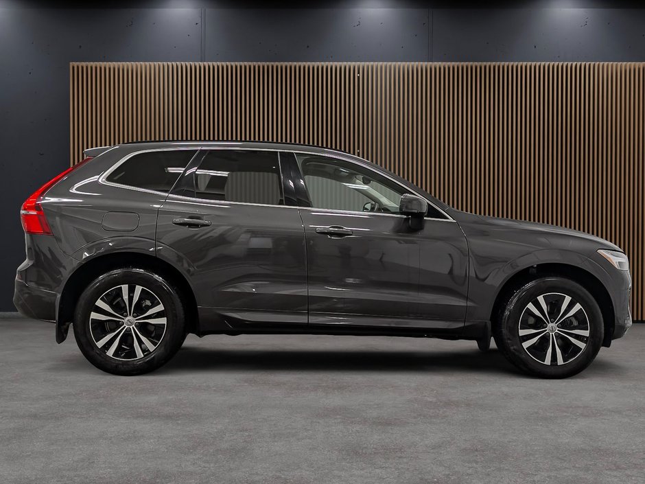 2023 Volvo XC60 B6 AWD Core - Base-6