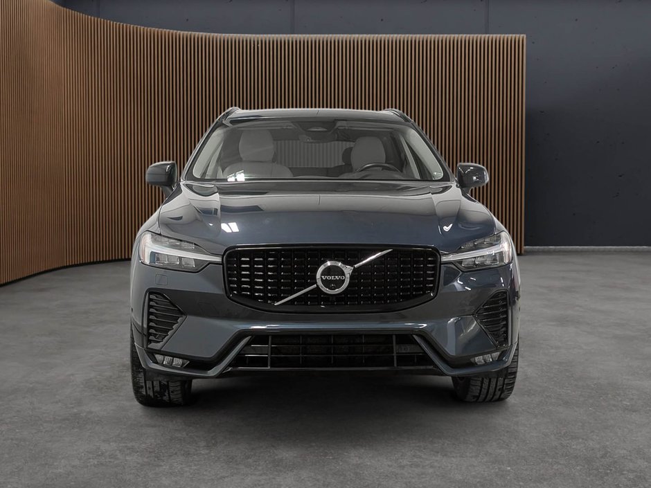 2023 Volvo XC60 B6 AWD Plus - Dark-2