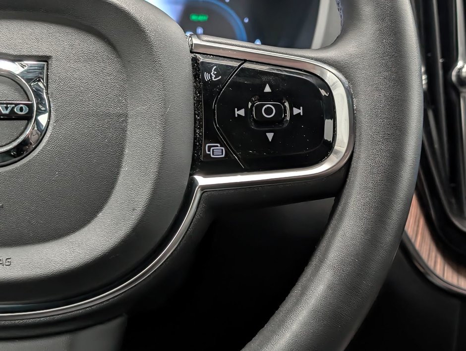 2023 Volvo XC60 Recharge Ultimate - Bright-17