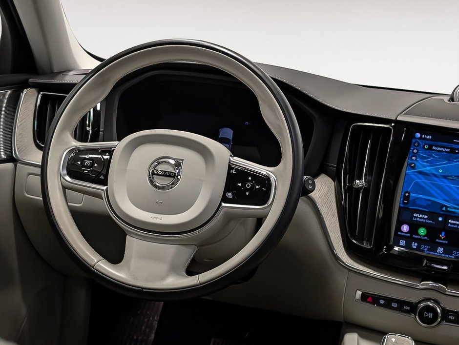 2023 Volvo XC60 B6 AWD Ultimate - Bright-12