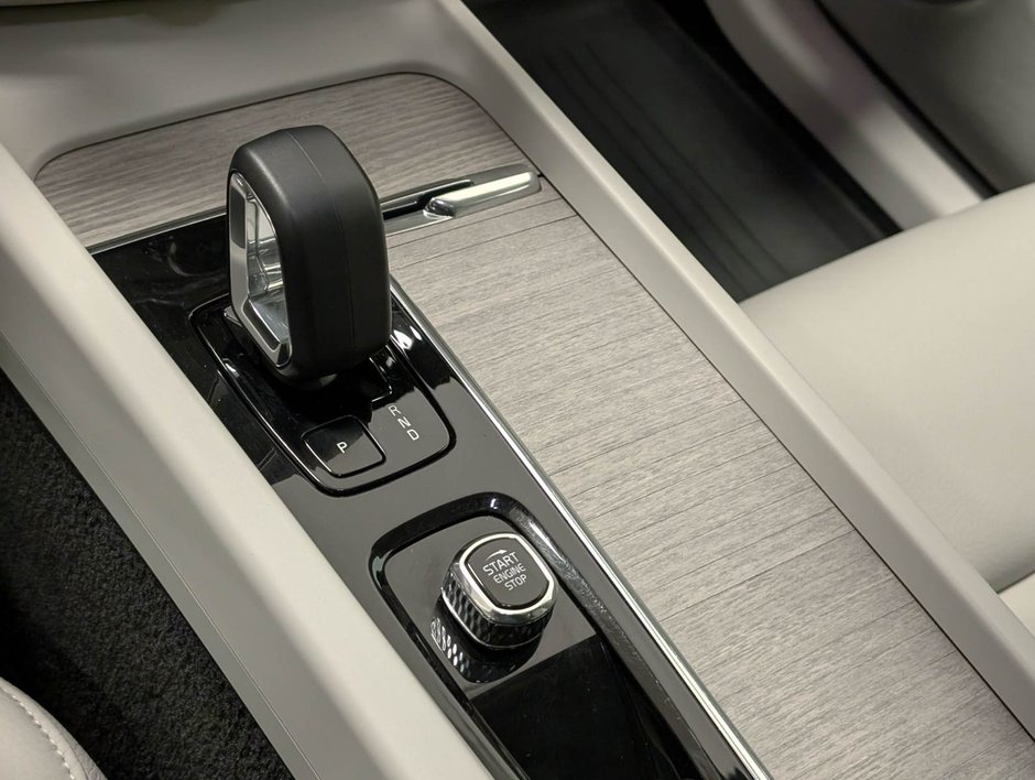 2023 Volvo XC60 Recharge Plus - Bright-18