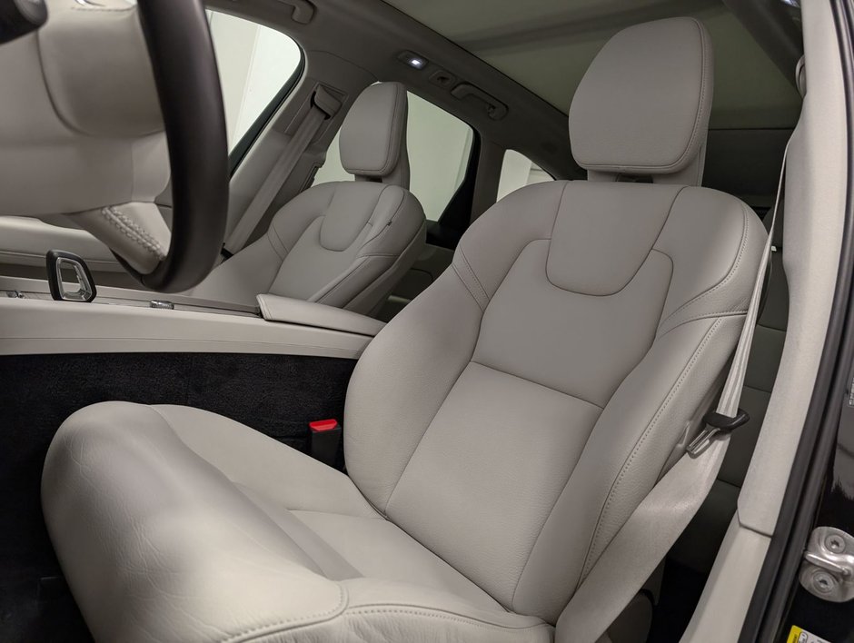 2023 Volvo XC60 Recharge Plus - Bright-8
