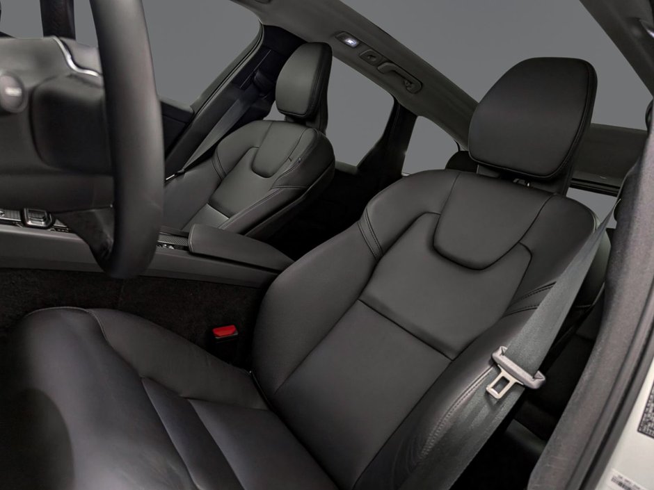 Volvo XC60 B5 AWD Core Dark Theme 2024-8