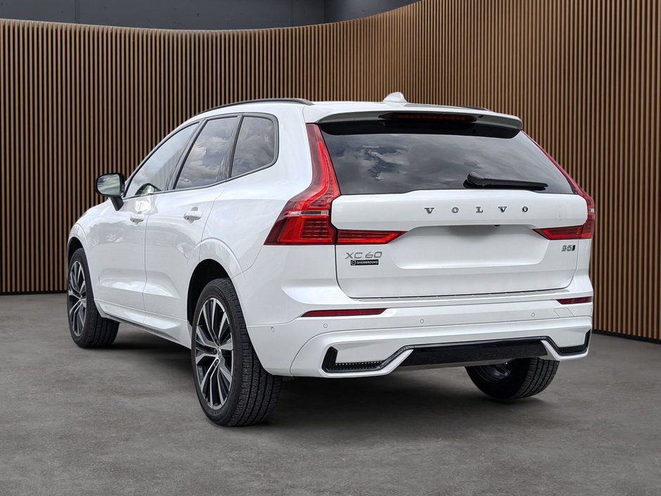 Volvo XC60 B5 AWD Plus Dark Theme 2024-4