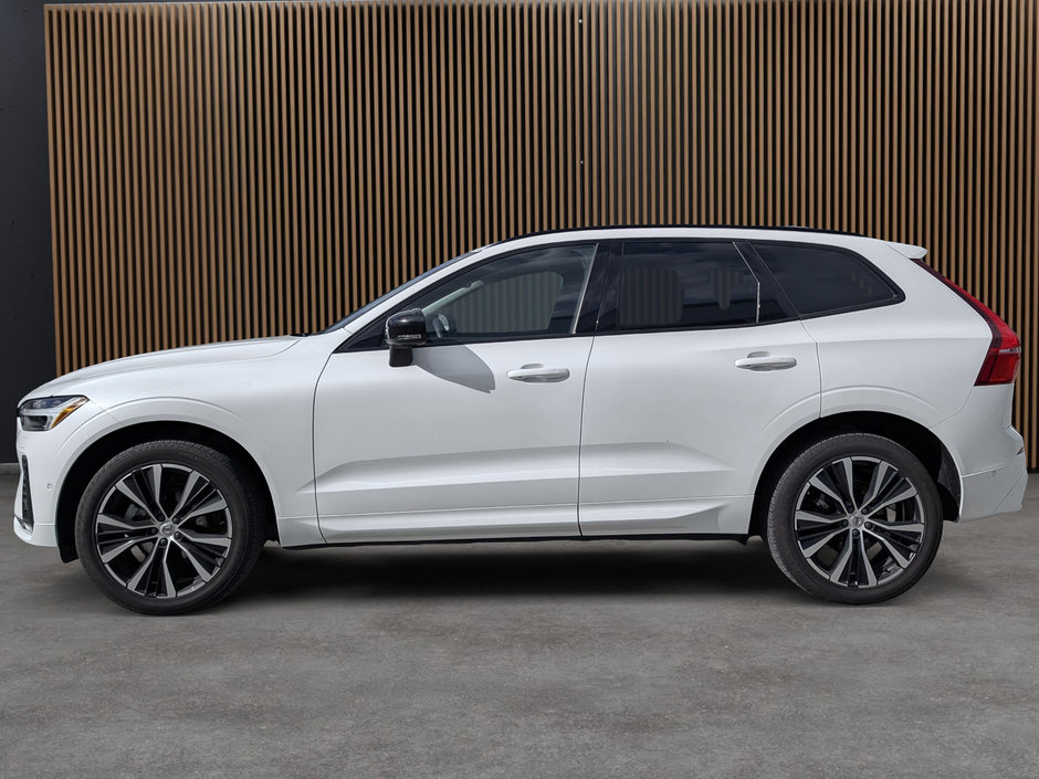 Volvo XC60 B5 AWD Plus Dark Theme 2024-1