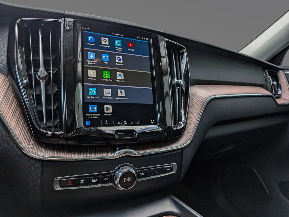 Volvo XC60 B5 AWD Plus Dark Theme 2024-13