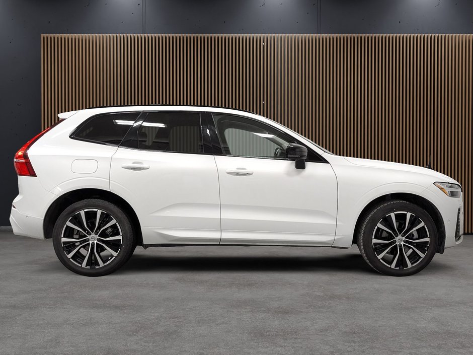 Volvo XC60 B5 AWD Plus Dark Theme 2024-6