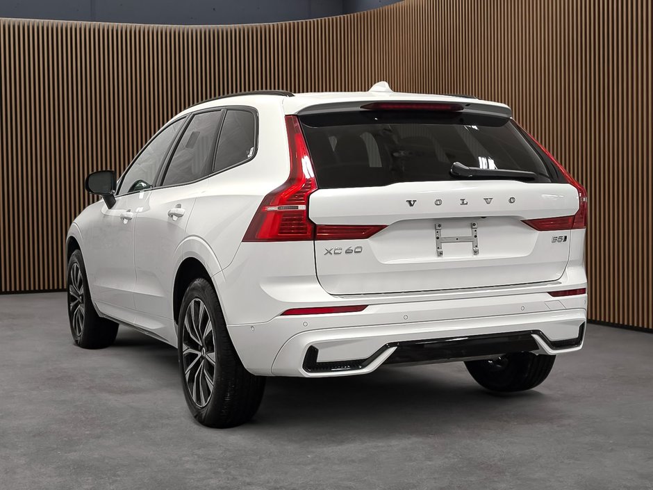 Volvo XC60 B5 AWD Plus Dark Theme 2024-3