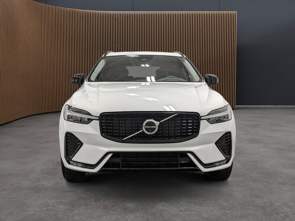 Volvo XC60 B5 AWD Plus Dark Theme 2024-1