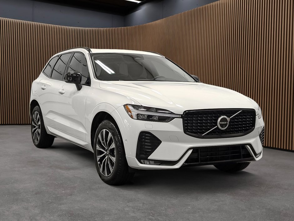 Volvo XC60 B5 AWD Plus Dark Theme 2024-2