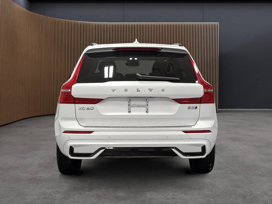 Volvo XC60 B5 AWD Plus Dark Theme 2024-4